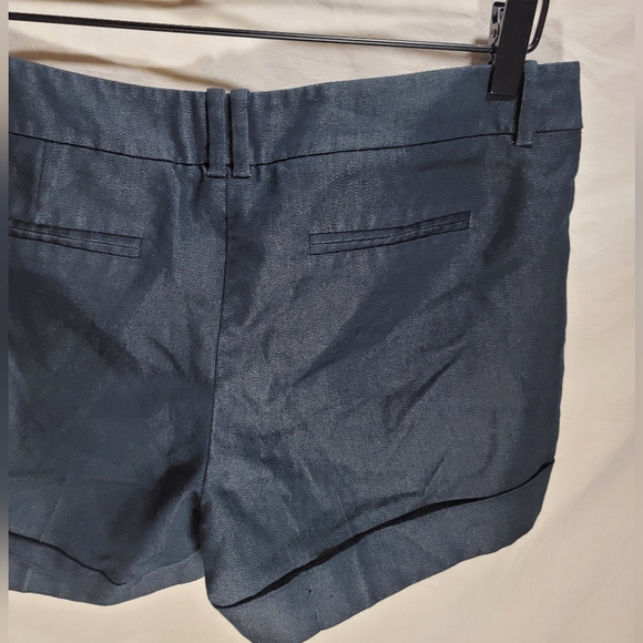 Mossimo size 6 fit 3 dark blue denim shorts with hem fold excellent condition - Picture 4 of 6
